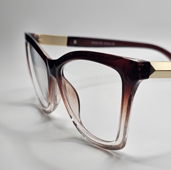 Joyce (Reader) - Picture 3 of 4